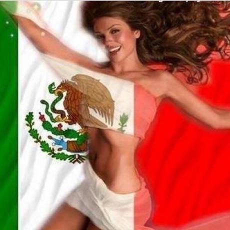 Thalía desnuda bandera México