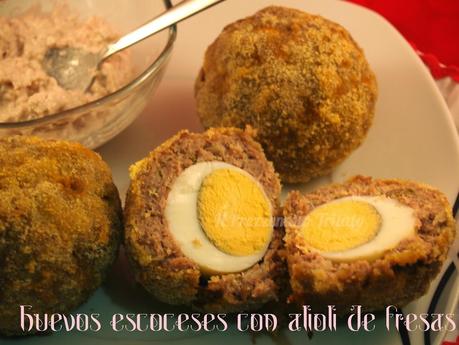 Huevos Escoceses con Alioli de Fresas