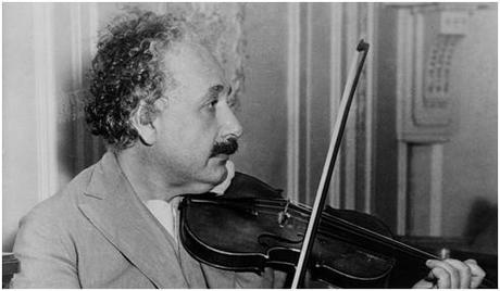 Einstein tocando el violín
