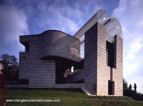 Casa residencial de estilo arquitectónico Posmoderno en Suiza