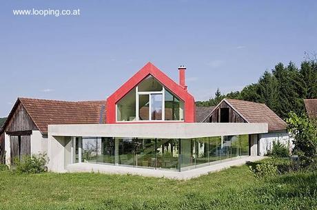Casa estilo Contemporáneo con doble perfil en área rural de Austria