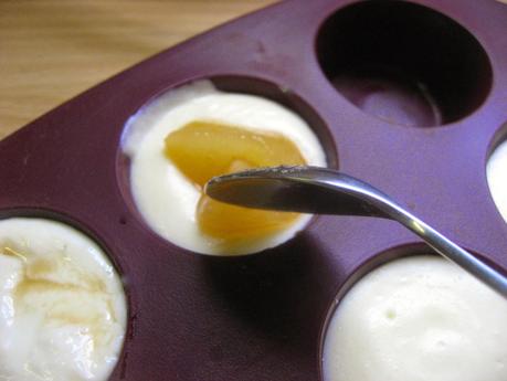 NUBE DE QUESO Y PERA CON GELATINA DE MIEL Y FRUTOS SECOS