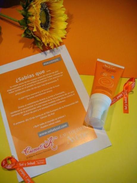 Avène, Cosmetik y yo nos unimos al movimiento #Saludysol...y tú?. Avène, Cosmetik y yo nos unimos al movimiento #Saludysol...y tú?.