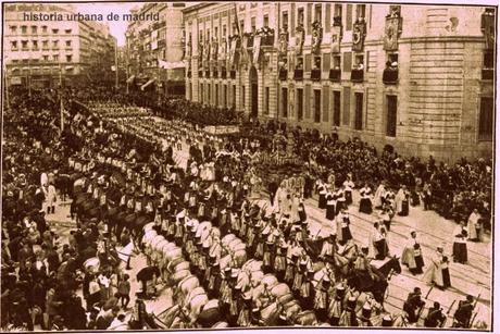 Recuerdos de papel: Festividad del Corpus. Madrid, 1912