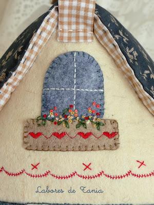 Casita sujetapuertas para Marta