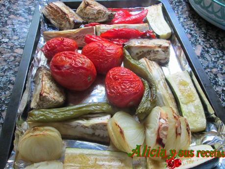 ESCALIVADA CON BACALAO Y ACEITUNAS