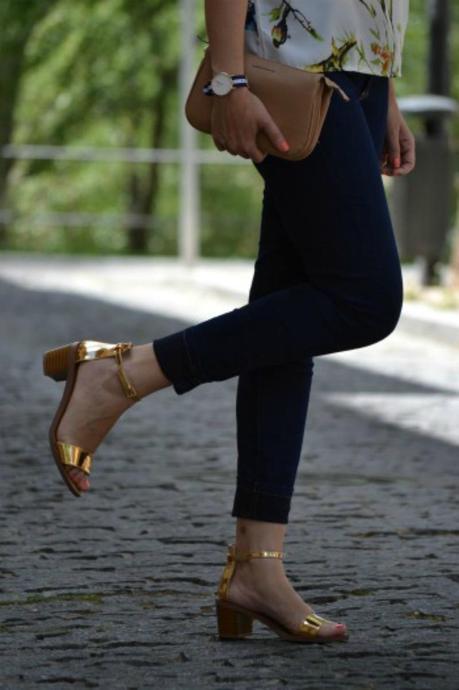 FLOWERS + GOLD FLOWERS + GOLD