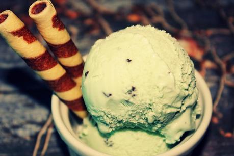 HELADO DE MENTA POLEO CON CHIPS DE CHOCOLATE