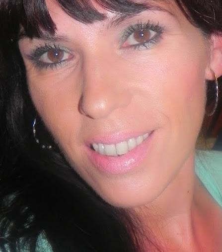 Look con Femme fatale y mi nueva blusa menta.