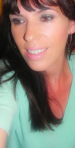 Look con Femme fatale y mi nueva blusa menta.