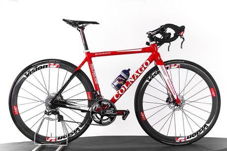 Colnago configura una bicicleta específica para Martyn Ashton.