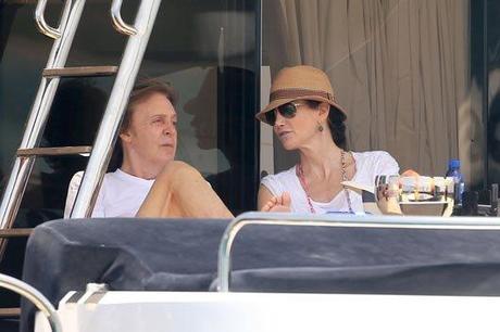 Paul McCartney y Nancy Shewell en Ibiza