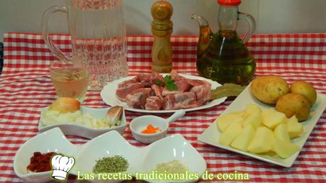 Receta fácil de guisado de patatas con costillas adobadas