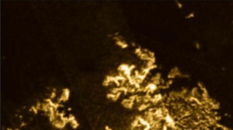 Una misteriosa isla fantasma aparece (y desaparece) en Titán