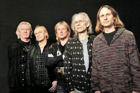 HEAVEN & EARTH, LO NUEVO DE YES YA ESTÁ AQUÍ