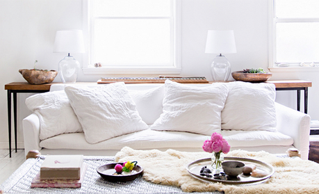 Casa Rustica en Blanco y Color / Rustic House, White and Color