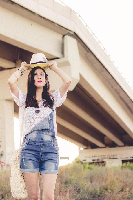 La Fille Sur Le Pont
