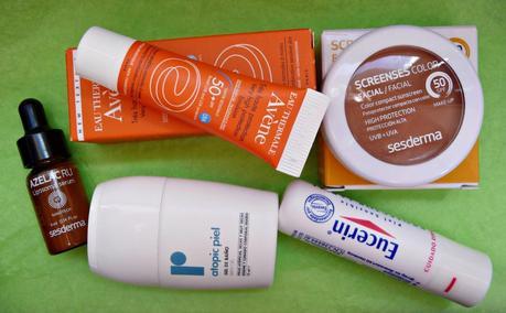 LPFBox-La Palomera Farma: Emulsión protectora SPF 50+ de Avene, Protector labial Eucerin, Maquillaje compacto de Sesderma SPF 50, Liposomal serum de Sesderma y Gel de baño para pieles atópicas de Repavar LPFBox-La Palomera Farma: Emulsión protectora SPF 50+ de Avene, Protector labial Eucerin, Maquillaje compacto de Sesderma SPF 50, Liposomal serum de Sesderma y Gel de baño para pieles atópicas de Repavar