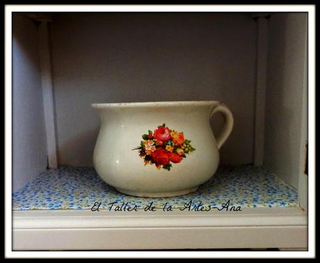 Mesita de noche azul