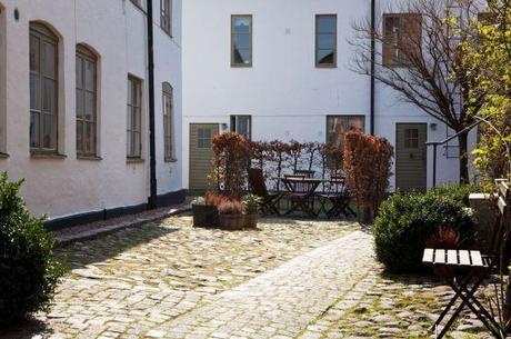 nórdico de principios del xx estilo clásico renovado decoración nórdica escandinava decoración casas antiguas claraboyas techos altos vigas en el techo calefacción por suelo radiante blog decoración de interiores 