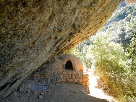 Forn dels Maquis cerca del Pantà de Margalef. El Montsant