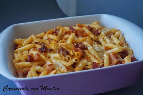 Macarrones con chorizo y beicón