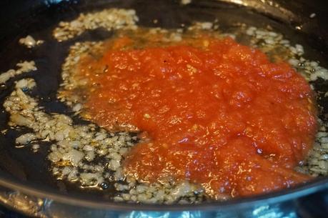 Macarrones con chorizo y beicón