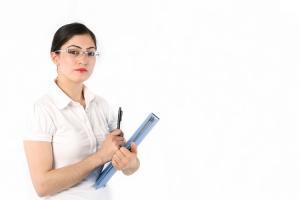 ¿Ofreces tus servicios gratis? Cómo empezar a cobrar por lo que haces