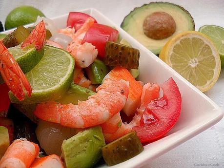 Salpicón de aguacate y langostinos