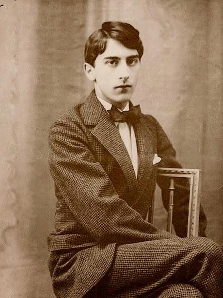 Miércoles 25, viajes en el Laberint de Wonderland