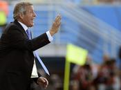 Tabárez: pasó Suárez, árbitro debido verlo"