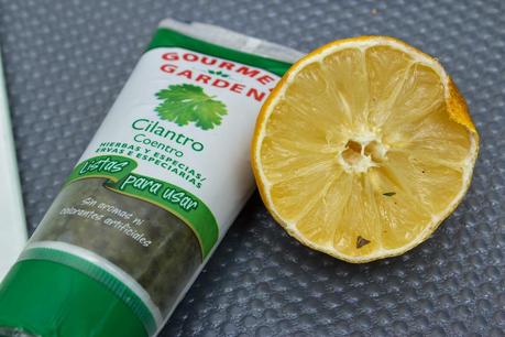 Pollo agridulce con piña y cilantro al estilo chino