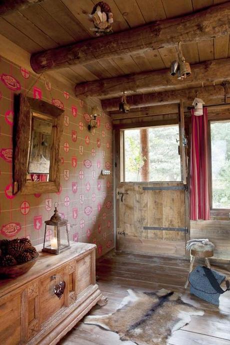 Casa Rustica en las Montanas de Andorra / Rustic House in Andorra