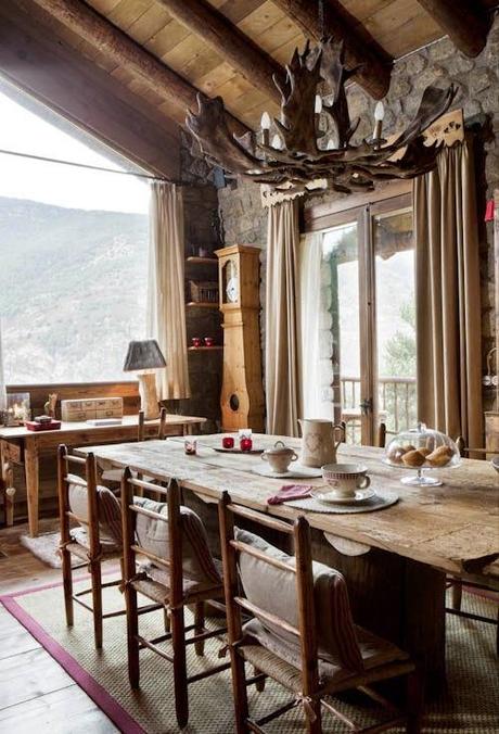 Casa Rustica en las Montanas de Andorra / Rustic House in Andorra