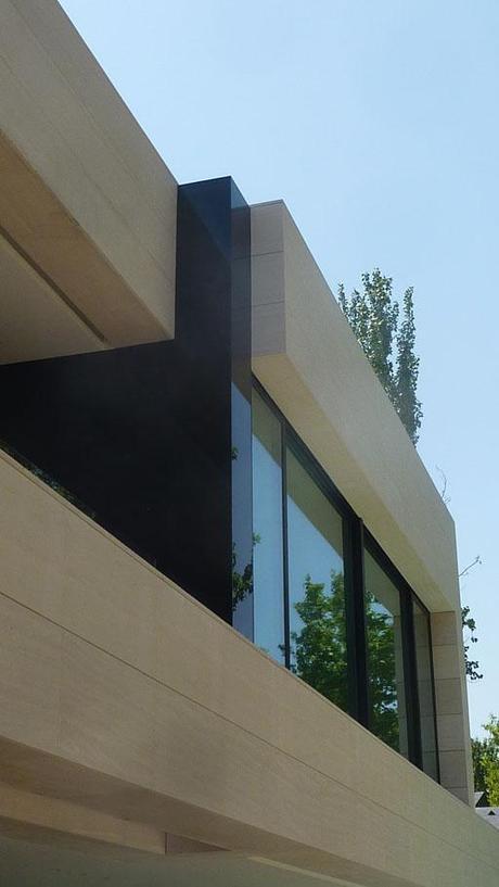 NUEVAS IMÁGENES DE OBRA DE UNA VIVIENDA A-CERO AL NORTE DE MADRID