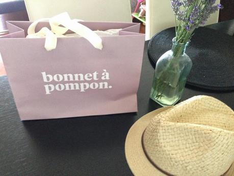 NUEVOS DESCUBRIMIENTOS; BONNET À POMPON.-