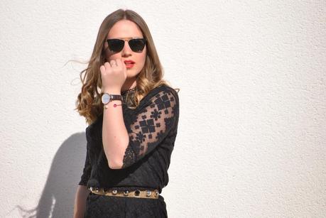 Black lace/ Red Lips