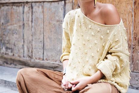 We_Are_Knitters_For_Collage_Vintage-Outfit-Street_Style-22