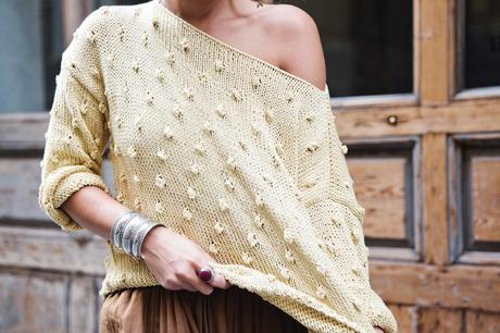 We_Are_Knitters_For_Collage_Vintage-Outfit-Street_Style-24