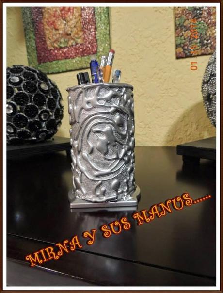 PORTALAPICES RECICLANDO