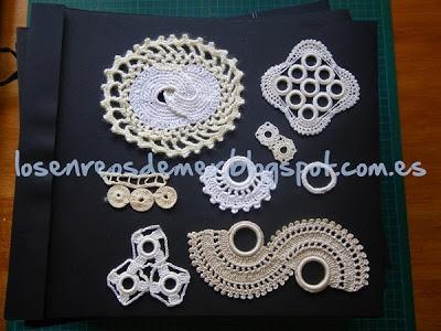 Página del álbum con muestras de ganchillo