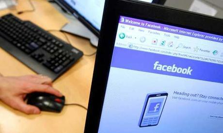 Cristiano egipcio: cárcel por blasfemia por ‘Like’ en facebook