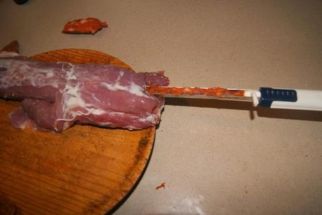 SOLOMILLO IBERICO DE CERDO ENVUELTO EN JAMÓN, RELLENO DE CHORIZO Y PATATAS A LO 