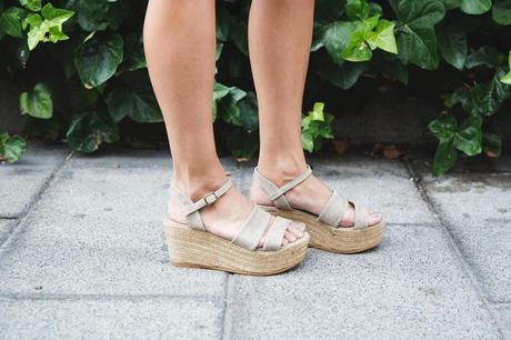 Floral_Jumpsuit-Girissima-Outfit-Street_Style-28