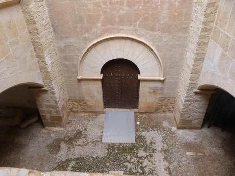 El Ermitorio de Sant Pau y sus Grisallas. (Albocásser, Castellón). Patio Central de la Hospederia