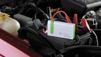 JumPack :: arrancador de coches, linterna y recarga para el móvil JumPack :: arrancador de coches, linterna y recarga para el móvil