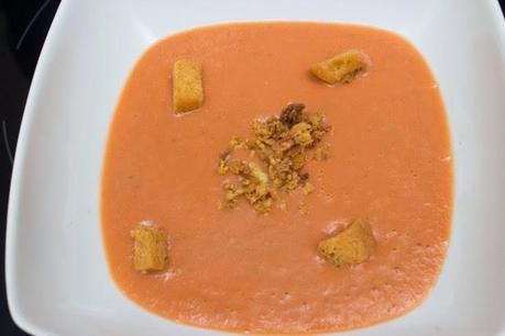 Gazpacho de fresas y sandía, gazpacho de melón y gazpacho de melocotón y naranja