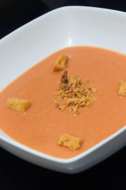 Gazpacho de fresas y sandía, gazpacho de melón y gazpacho de melocotón y naranja