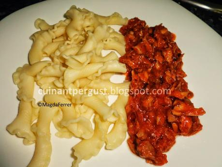 Gigli al ragù di lepre (Gigli con salsa de conejo)