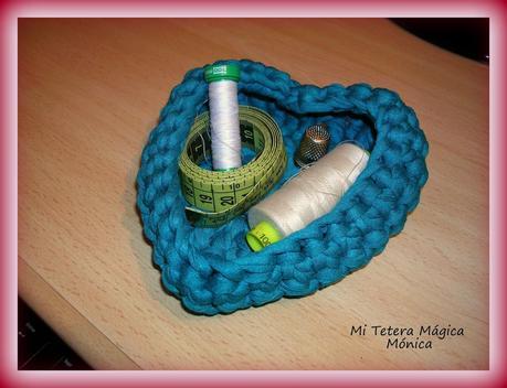 Feliz San Valentín...y vivan los corazones de tela, de ganchillo, de scrap...